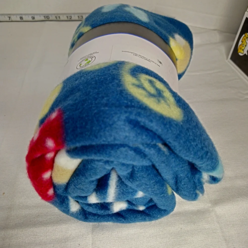 NWT MAINSTAYS‎ FLEECE THROW-MUSHROOMS 50 IN X 60 IN.